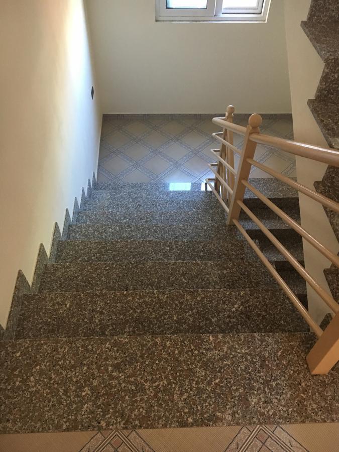 Vila Papa Durrës 外观 照片